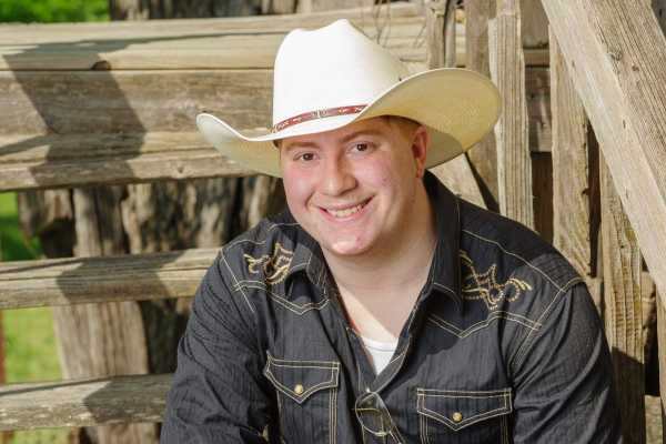 20210418-Dylan-Senior-2021-017