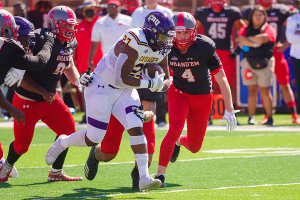 20211023-UMHB-Vfb-at-Sul-Ross-178