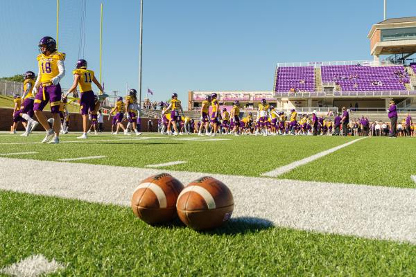 20211106-UMHB-Vfb-vs-Howard-Payne-023