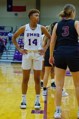 20211107-UMHB-Wbb-vs-Trinity-051