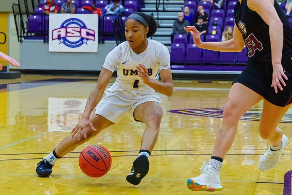 20211107-UMHB-Wbb-vs-Trinity-069