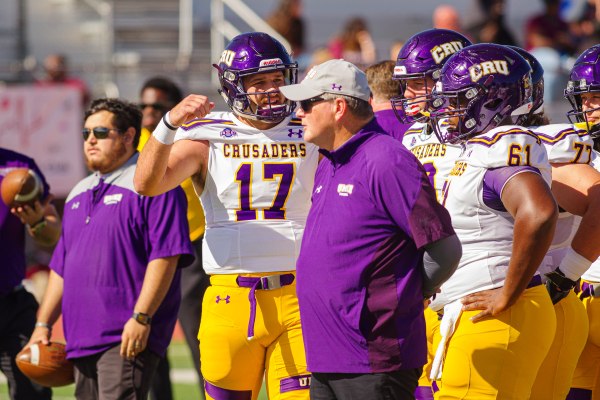 20211113-UMHB-Vfb-at-McMurry-027
