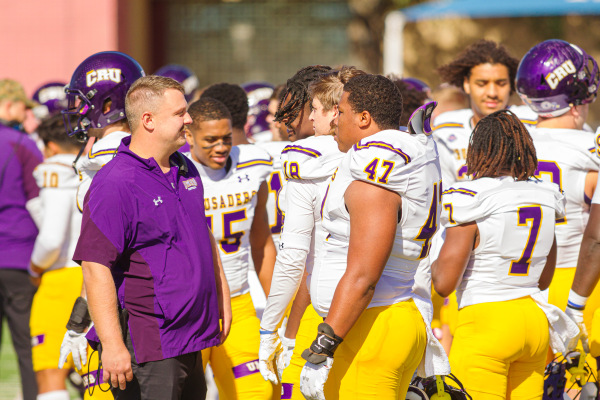 20211113-UMHB-Vfb-at-McMurry-039