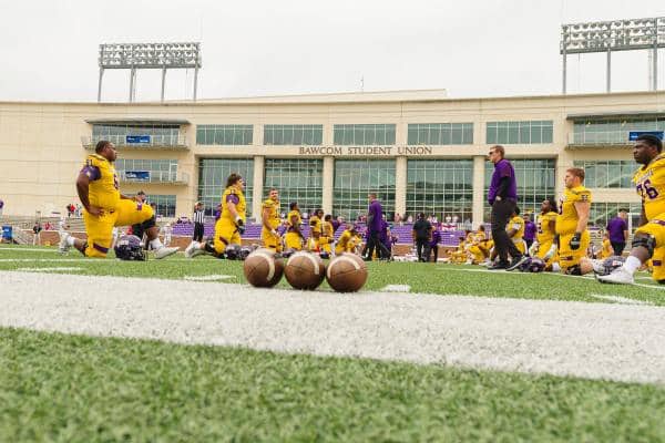 20211204-UMHB-Vfb-vs-Linfield-025