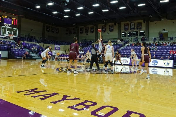 20220129-UMHB-g1-Wbb-vs-McMurry-011-1200LE