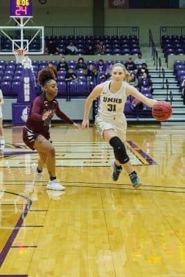 20220129-UMHB-g1-Wbb-vs-McMurry-016-1200LE