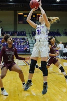 20220129-UMHB-g1-Wbb-vs-McMurry-017-1200LE