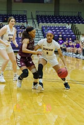 20220129-UMHB-g1-Wbb-vs-McMurry-020-1200LE
