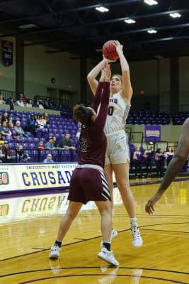 20220129-UMHB-g1-Wbb-vs-McMurry-021-1200LE