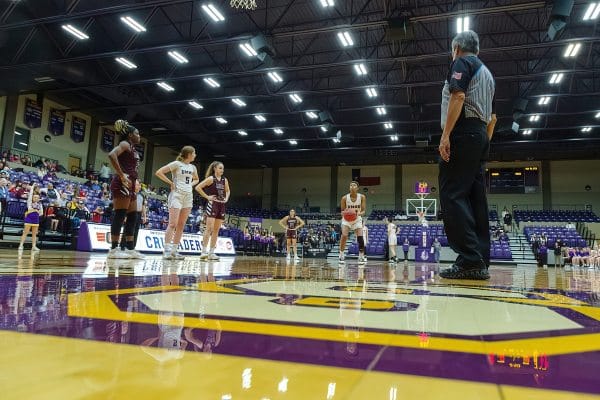 20220129-UMHB-g1-Wbb-vs-McMurry-025-1200LE