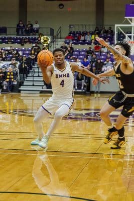 20220226-UMHB-Mbb-vs-LETU-009