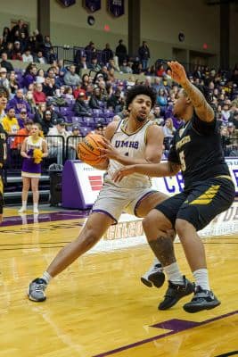 20220226-UMHB-Mbb-vs-LETU-010