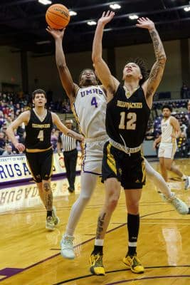 20220226-UMHB-Mbb-vs-LETU-023