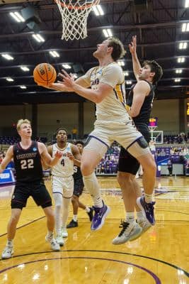 20220305-UMHB-Mbb-vs-Trinity-012