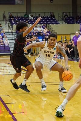 20220305-UMHB-Mbb-vs-Trinity-017