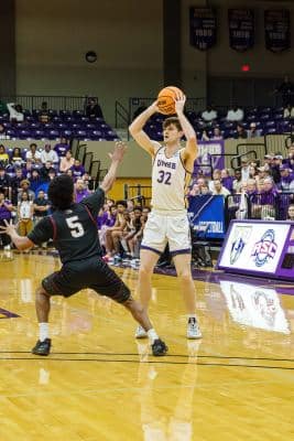20220305-UMHB-Mbb-vs-Trinity-019