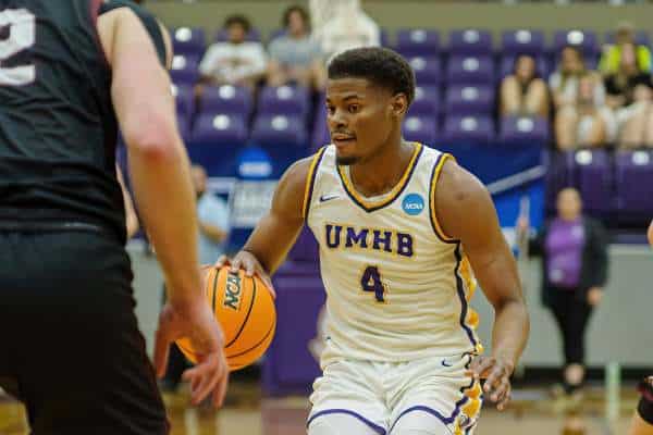 20220305-UMHB-Mbb-vs-Trinity-034