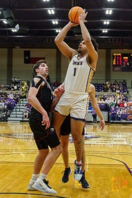 20220305-UMHB-Mbb-vs-Trinity-037