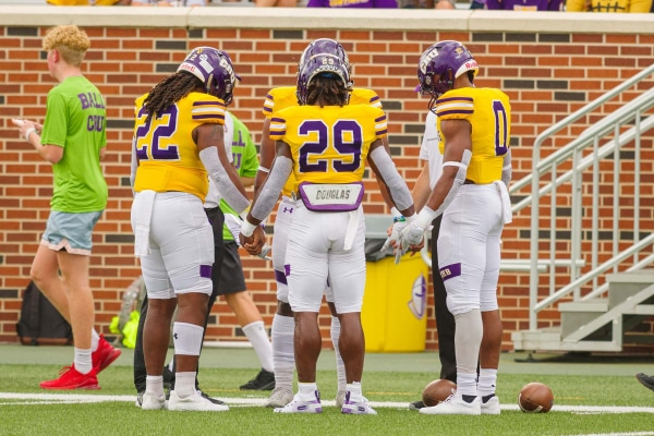 20220903-UMHB-fb-vs-Muhlenberg010