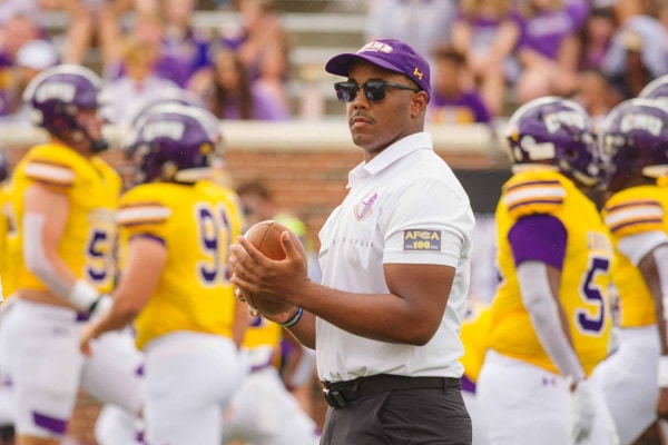 20220903-UMHB-fb-vs-Muhlenberg014