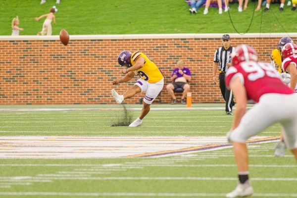20220903-UMHB-fb-vs-Muhlenberg056