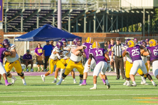 20220924-UMHB-fb-vs-HSU-028