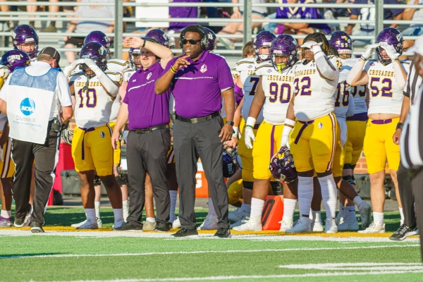 20220924-UMHB-fb-vs-HSU-030