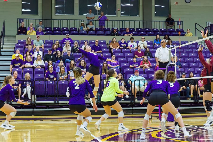 20221008-UMHB-vb-vs-McMurry-005