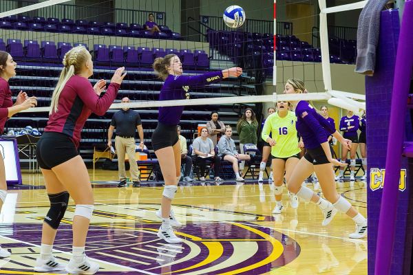 20221008-UMHB-vb-vs-McMurry-023