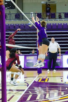 20221008-UMHB-vb-vs-McMurry-029