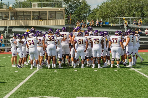 20221015-UMHB-fb-at-TLU-001