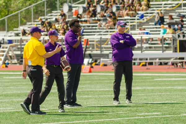 20221015-UMHB-fb-at-TLU-004