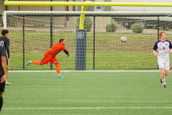 20221029-UMHB-msoc-at-Concordia-019