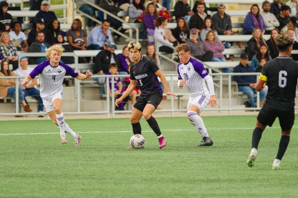 20221029-UMHB-msoc-at-Concordia-032