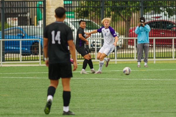 20221029-UMHB-msoc-at-Concordia-034