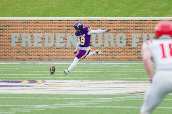 20221119-UMHB-fb-vs-Huntingdon-032