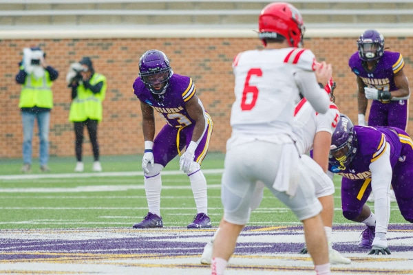 20221119-UMHB-fb-vs-Huntingdon-035