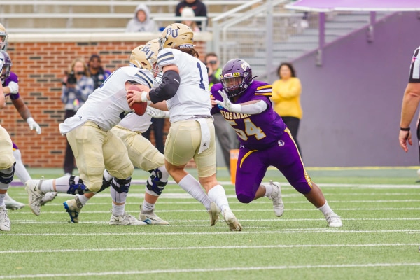 20221203-UMHB-fb-vs-Bethel-023