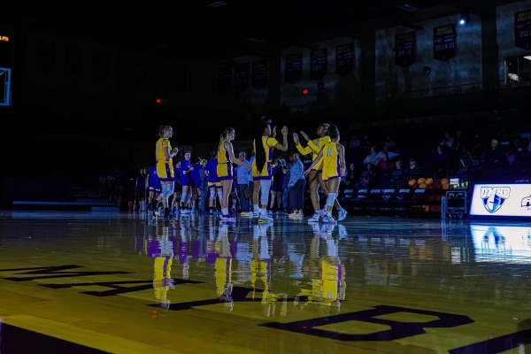 20221217-UMHB-g1-Wbb-vs-Sul-Ross-001-topaz
