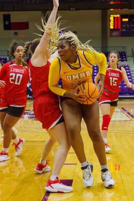20221217-UMHB-g1-Wbb-vs-Sul-Ross-005-topaz