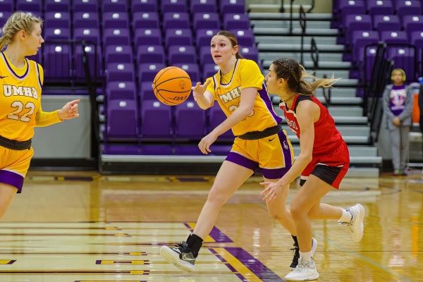 20221217-UMHB-g1-Wbb-vs-Sul-Ross-010-topaz