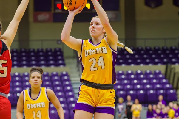20221217-UMHB-g1-Wbb-vs-Sul-Ross-019-topaz