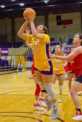 20221217-UMHB-g1-Wbb-vs-Sul-Ross-031-topaz