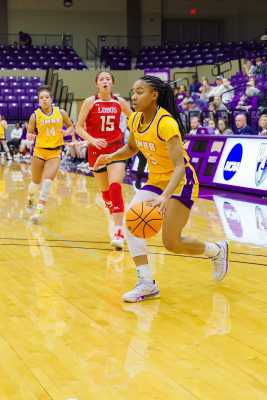 20221217-UMHB-g1-Wbb-vs-Sul-Ross-033-topaz