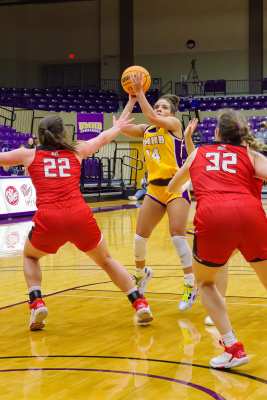 20221217-UMHB-g1-Wbb-vs-Sul-Ross-040-topaz