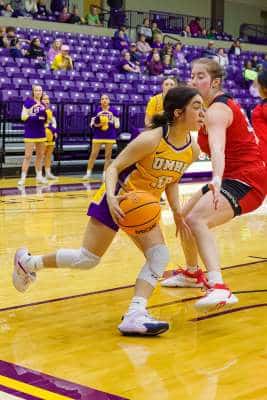 20221217-UMHB-g1-Wbb-vs-Sul-Ross-046-topaz
