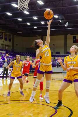 20221217-UMHB-g1-Wbb-vs-Sul-Ross-047-topaz