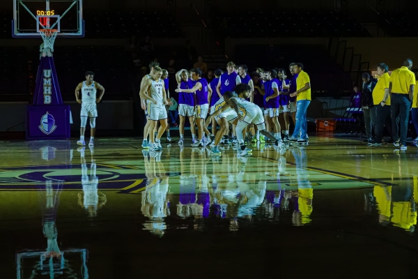 20221217-UMHB-g2-Mbb-vs-Sul-Ross-003-topaz