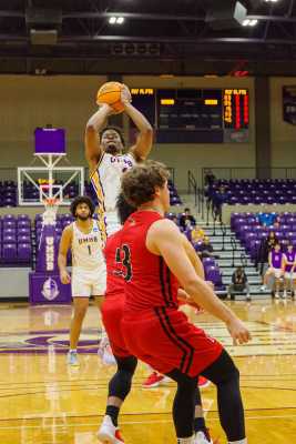 20221217-UMHB-g2-Mbb-vs-Sul-Ross-005-topaz