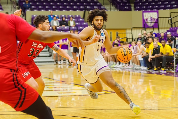 20221217-UMHB-g2-Mbb-vs-Sul-Ross-024-topaz